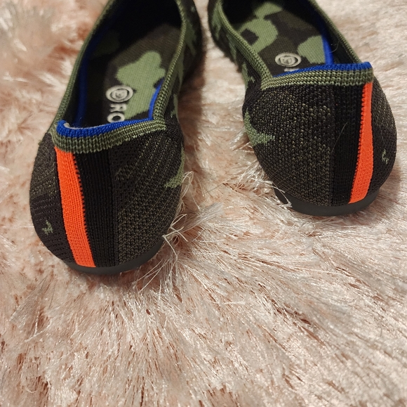 New Rothys point flat - Picture 2 of 4